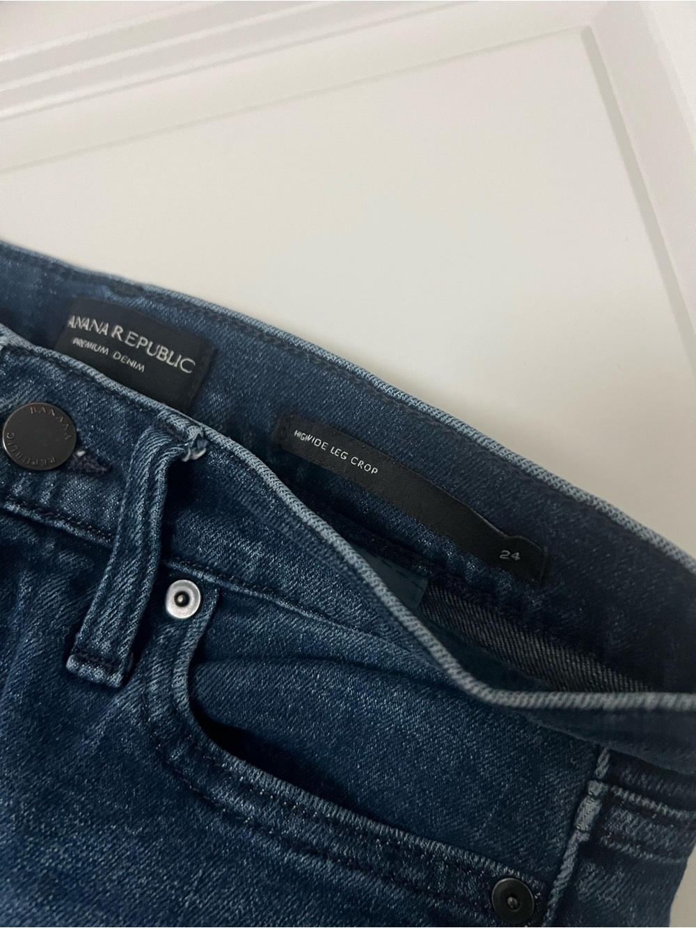 Banana Republic Petite Wide Leg Jeans - Picture 2 of 3